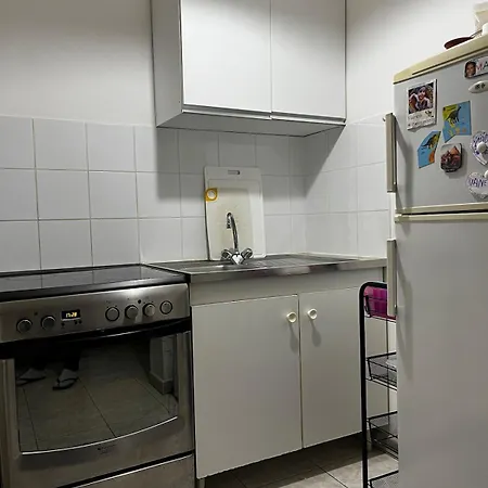 Apartment In Downtown *